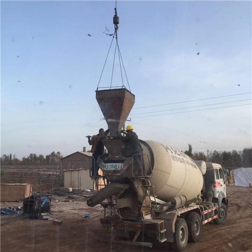 青山湖区“精准瞄准”—— 吊车的 “定位导航” 技术